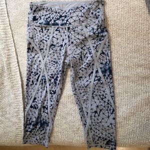 Lululemon crop leggings